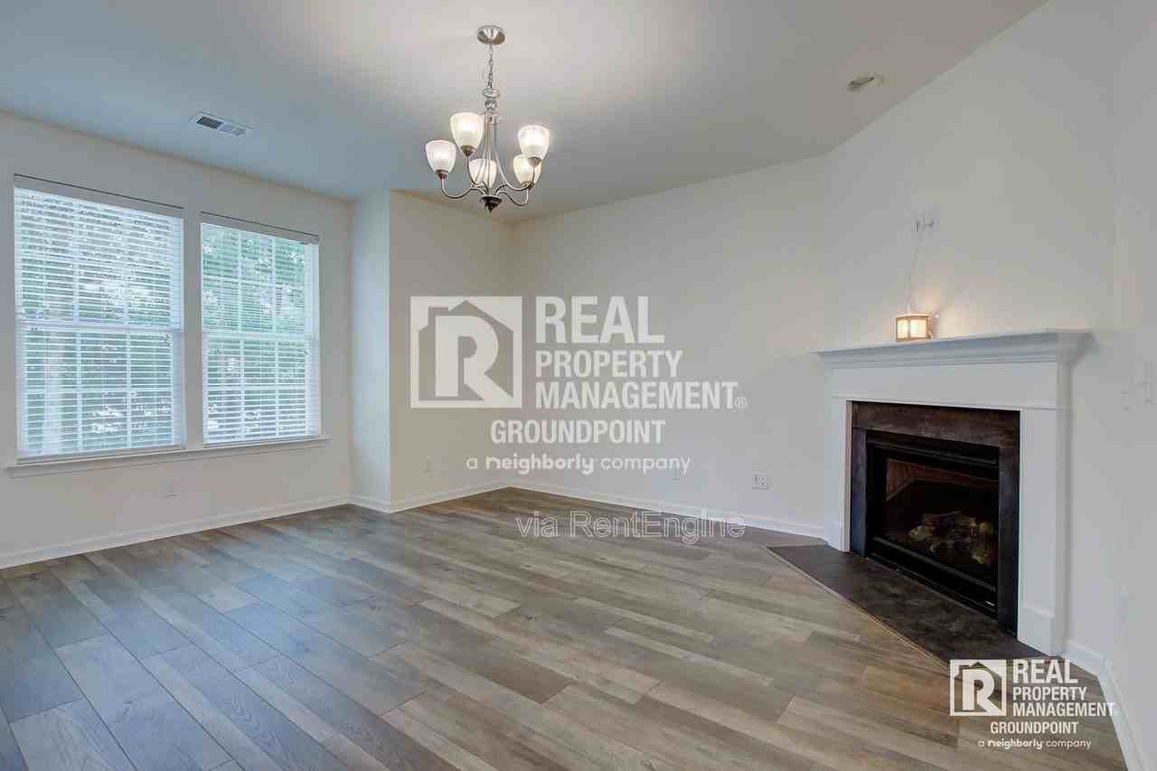 104 Elliot Creek Ln - Photo 7 of 34