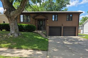 featured image of 3422 S 129th St