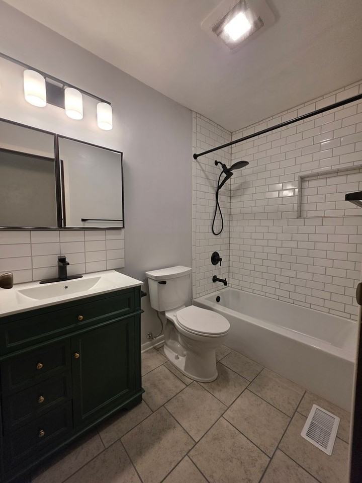 3422 S 129th St - Photo 7 of 18