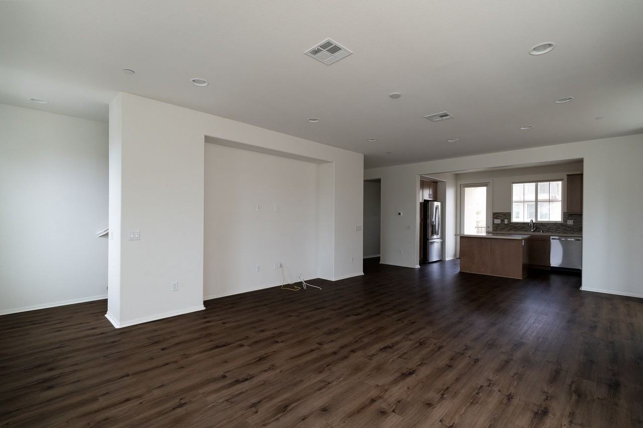 174 Prairie St - Photo 2 of 35