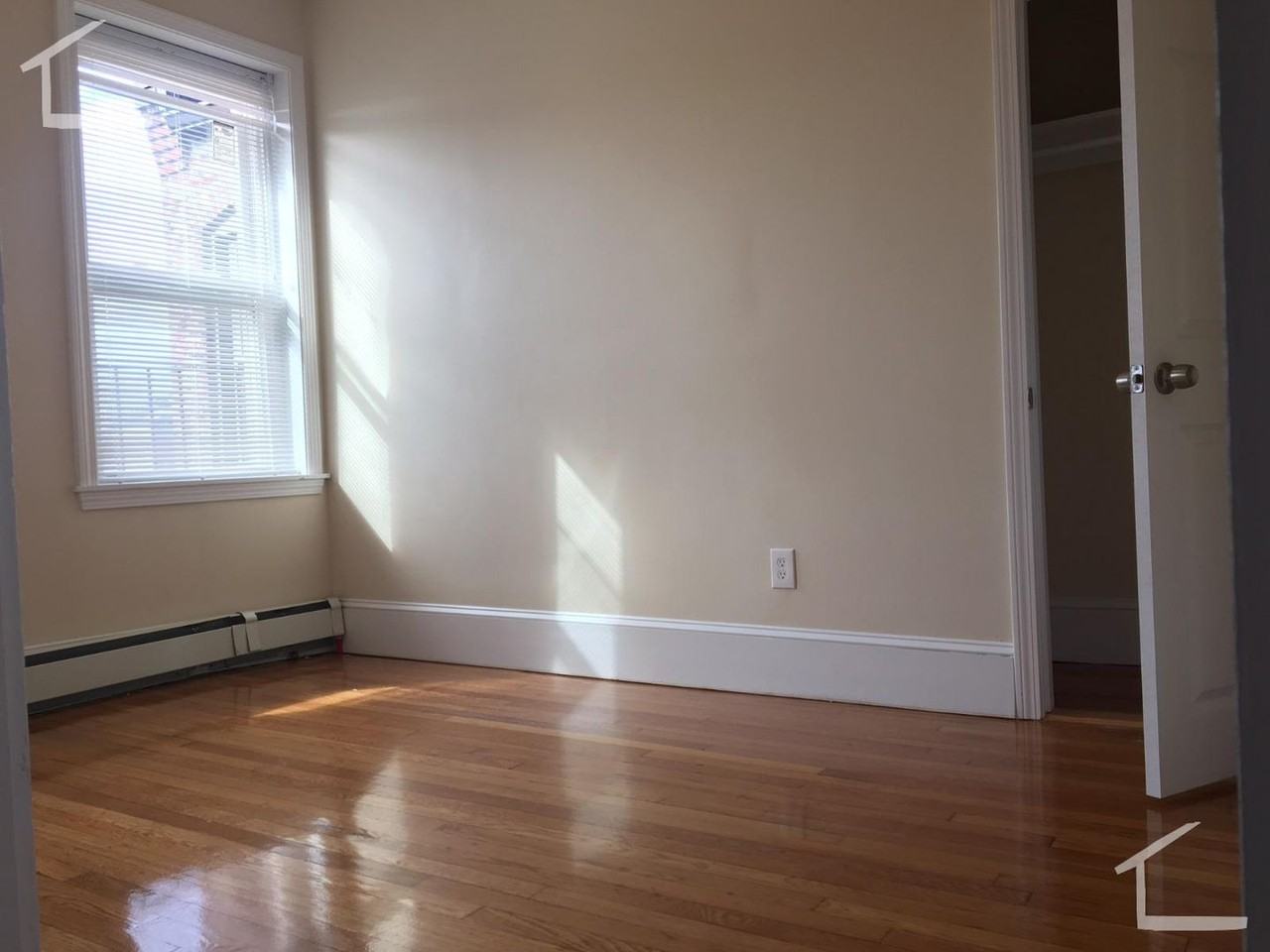 1323 Commonwealth Ave - Photo 3 of 10