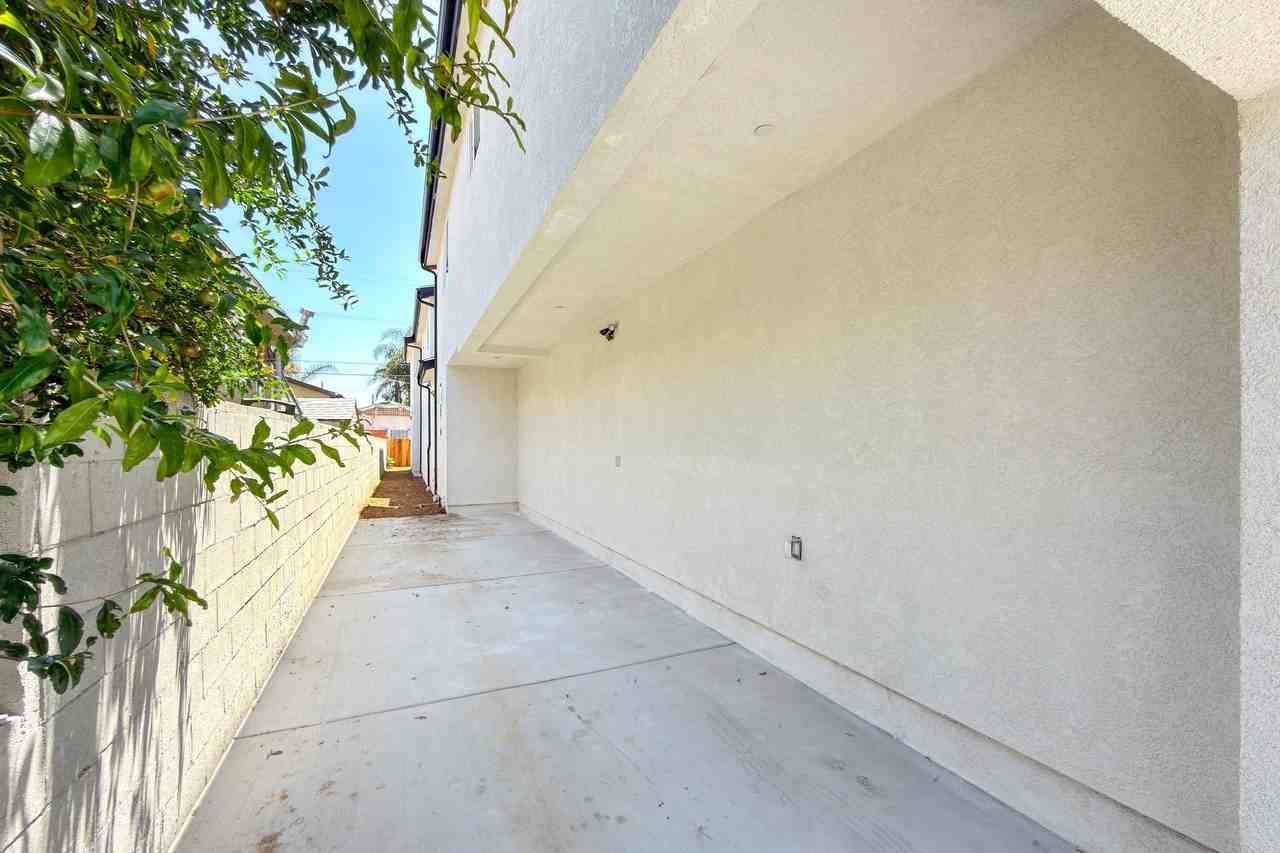 2026 Luxury 4 & 6 Bedroom Units - Photo 3 of 35