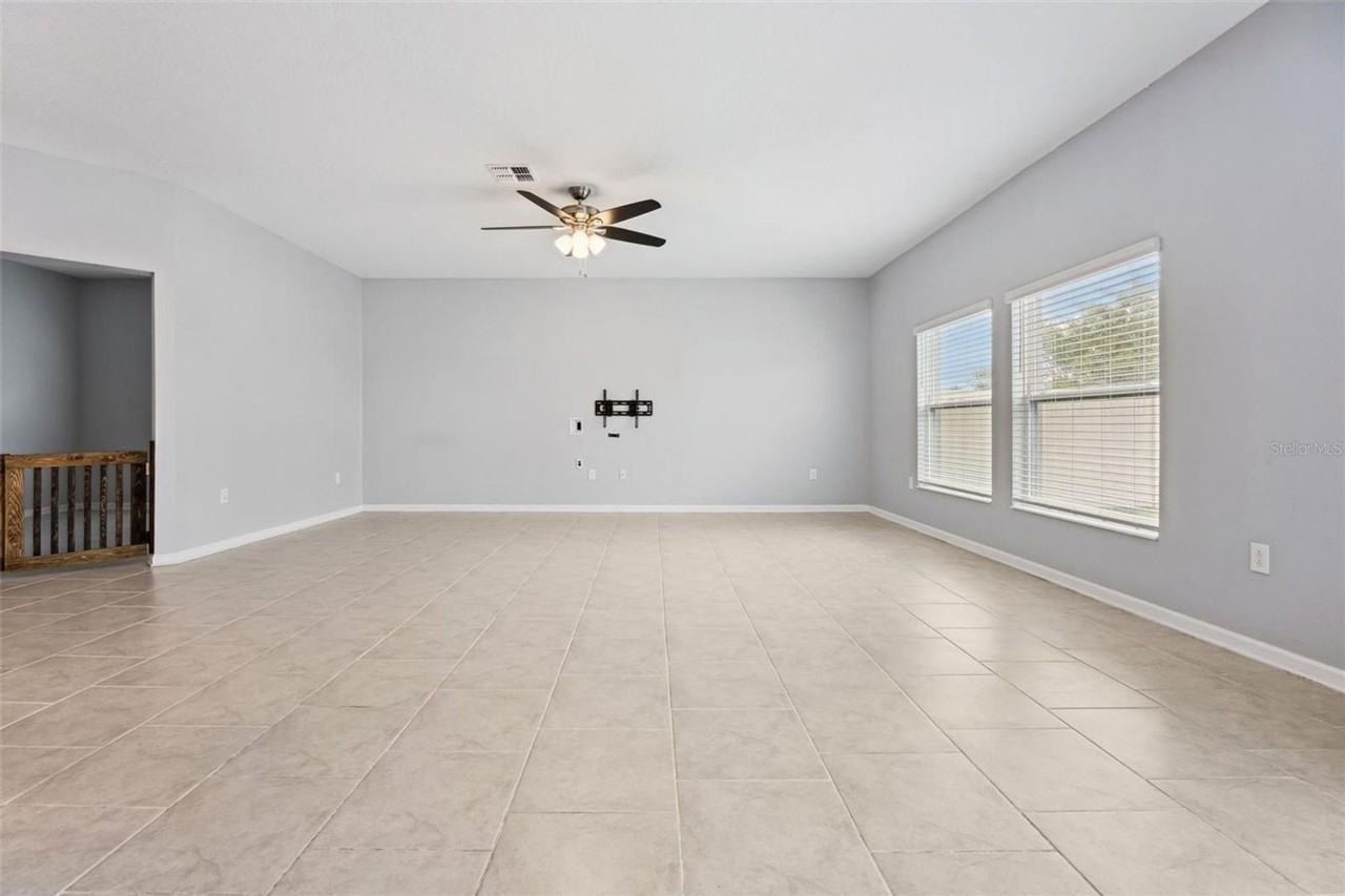 781 Taurus Ln - Photo 3 of 36