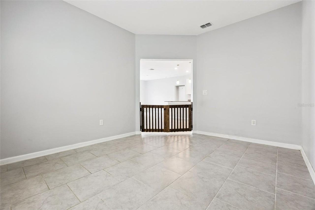 781 Taurus Ln - Photo 4 of 36