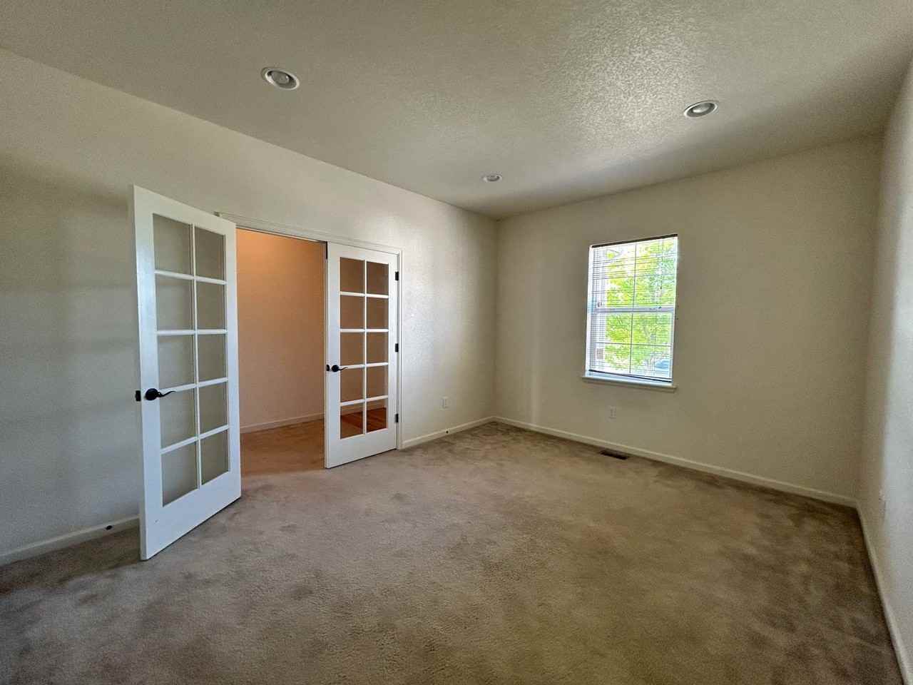 502 W 169th Pl - Photo 5 of 50