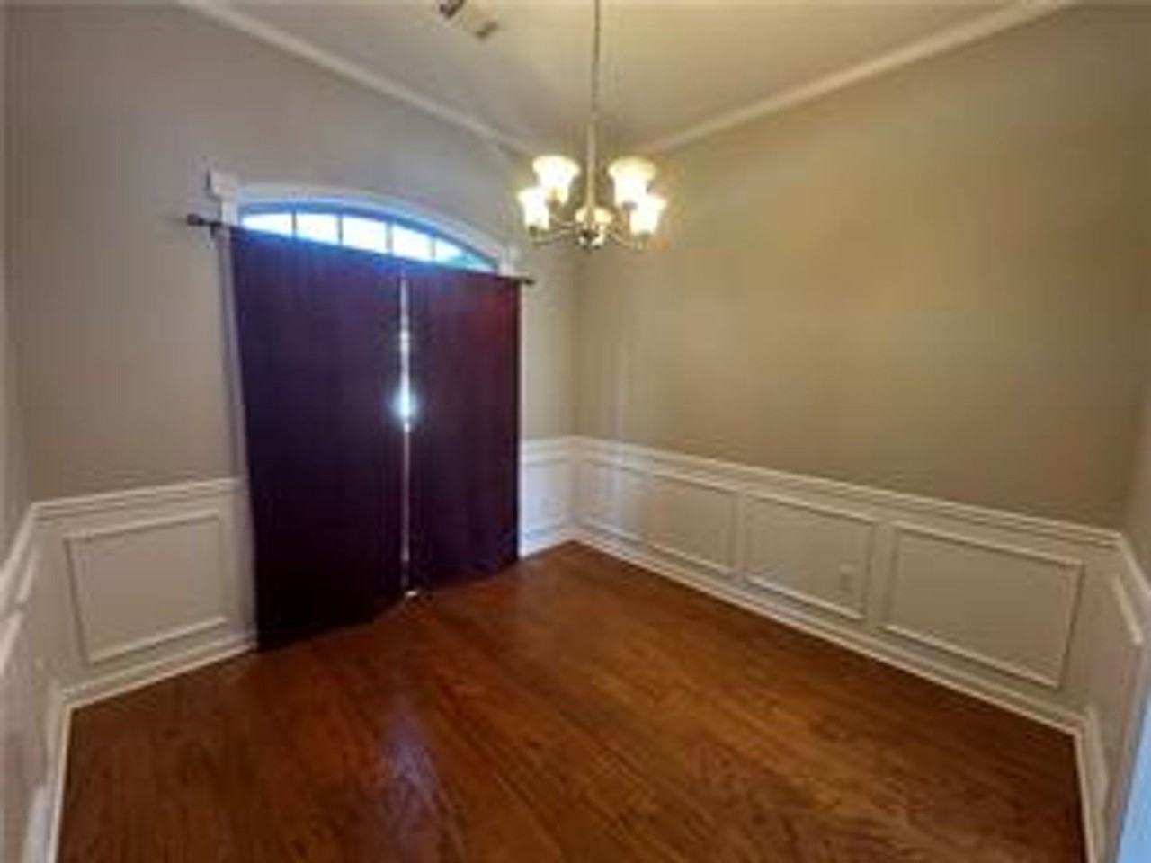 249 Deerfield Ct - Photo 2 of 17