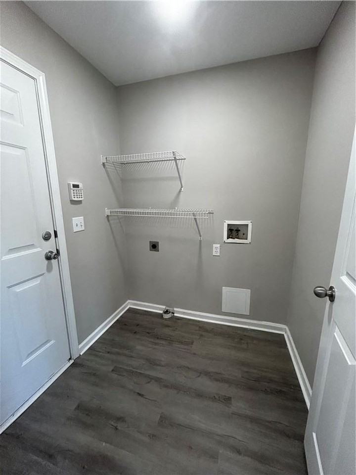 249 Deerfield Ct - Photo 5 of 17