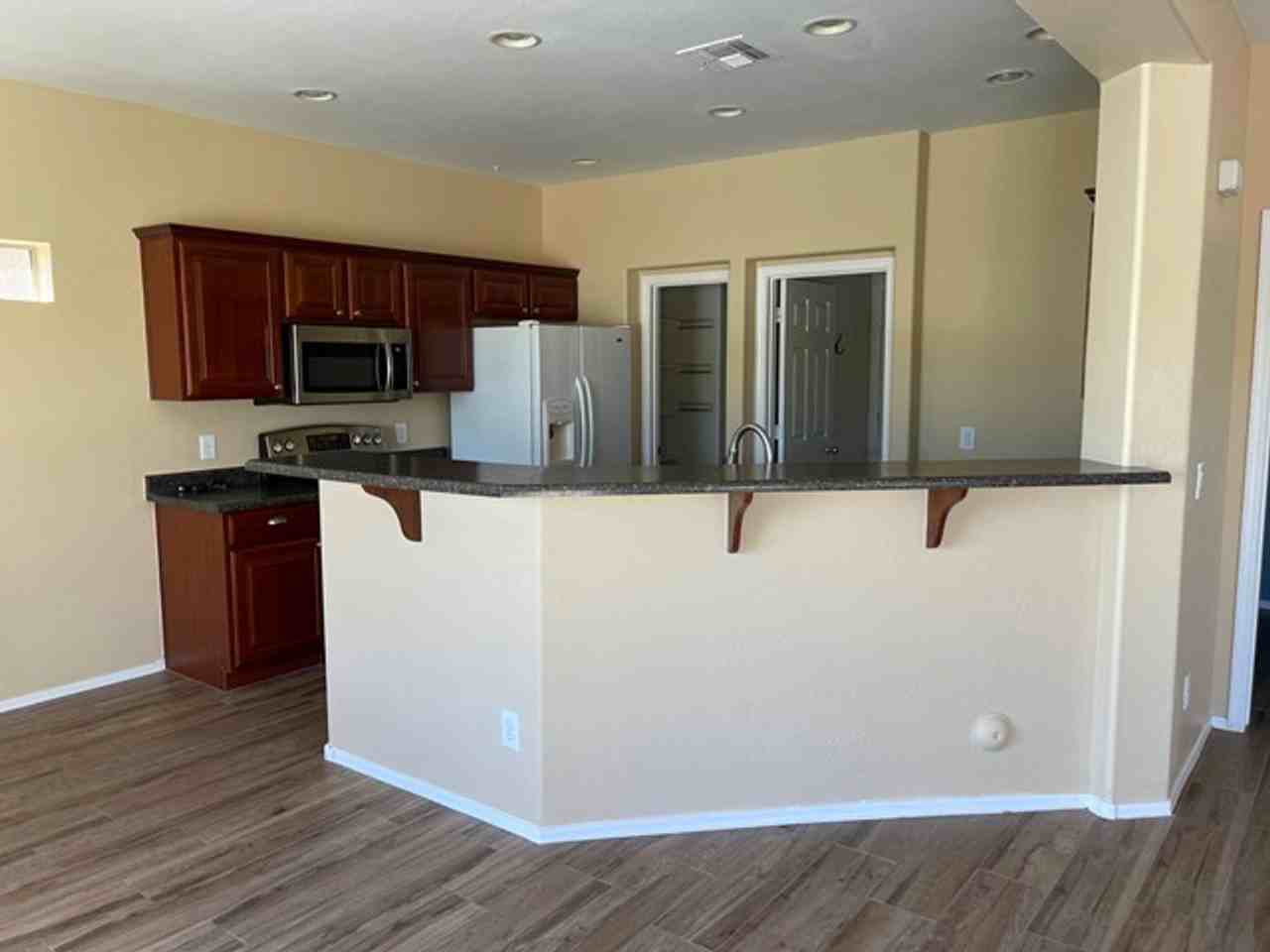 16561 N 175th Dr - Photo 5 of 20