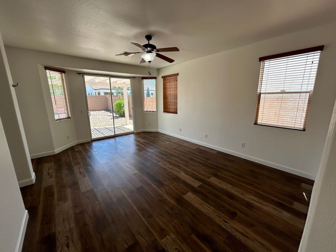 7325 W Ellis St - Photo 7 of 17