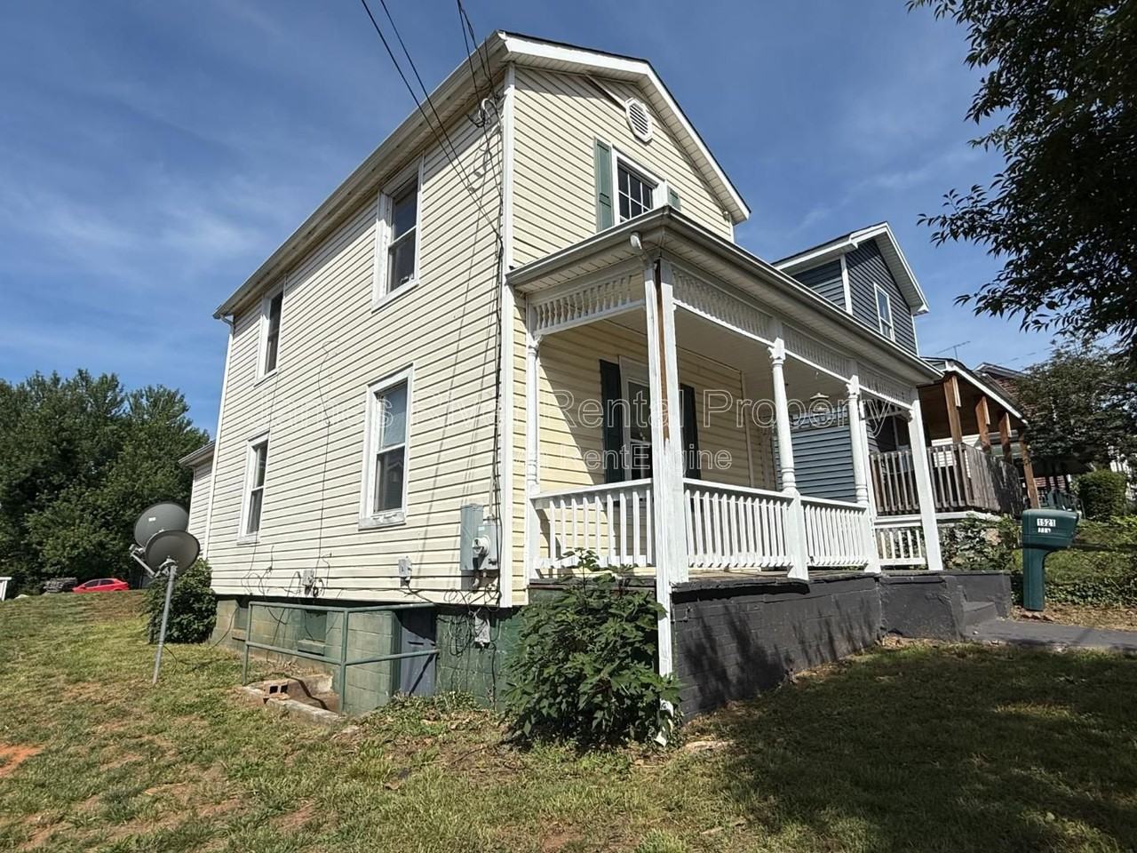 1521 Taylor St - Photo 3 of 19