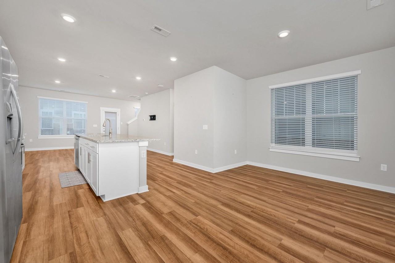 4228 Gandalf Ln - Photo 6 of 20