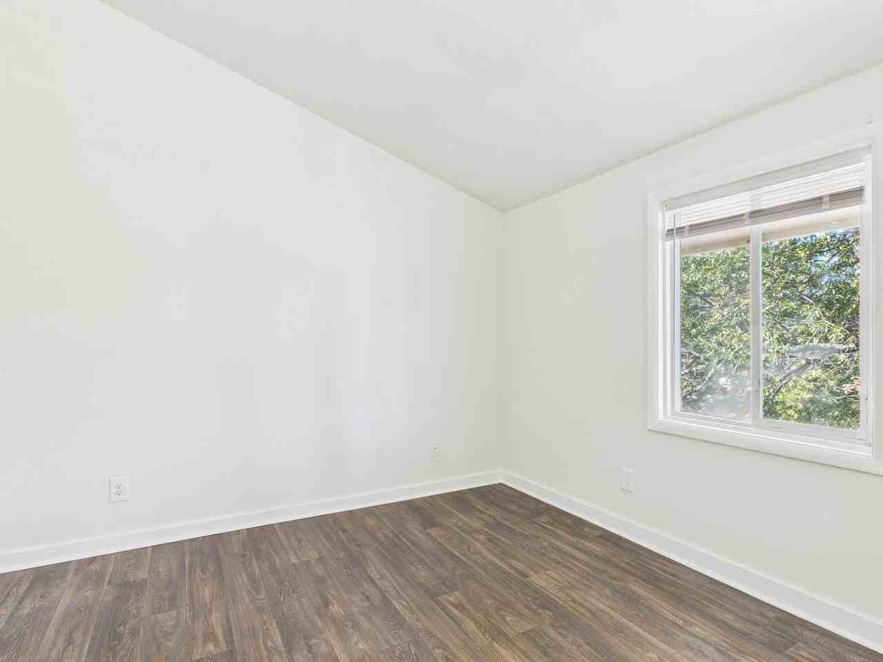 3202 Midlothian Tpke #J - Photo 6 of 9