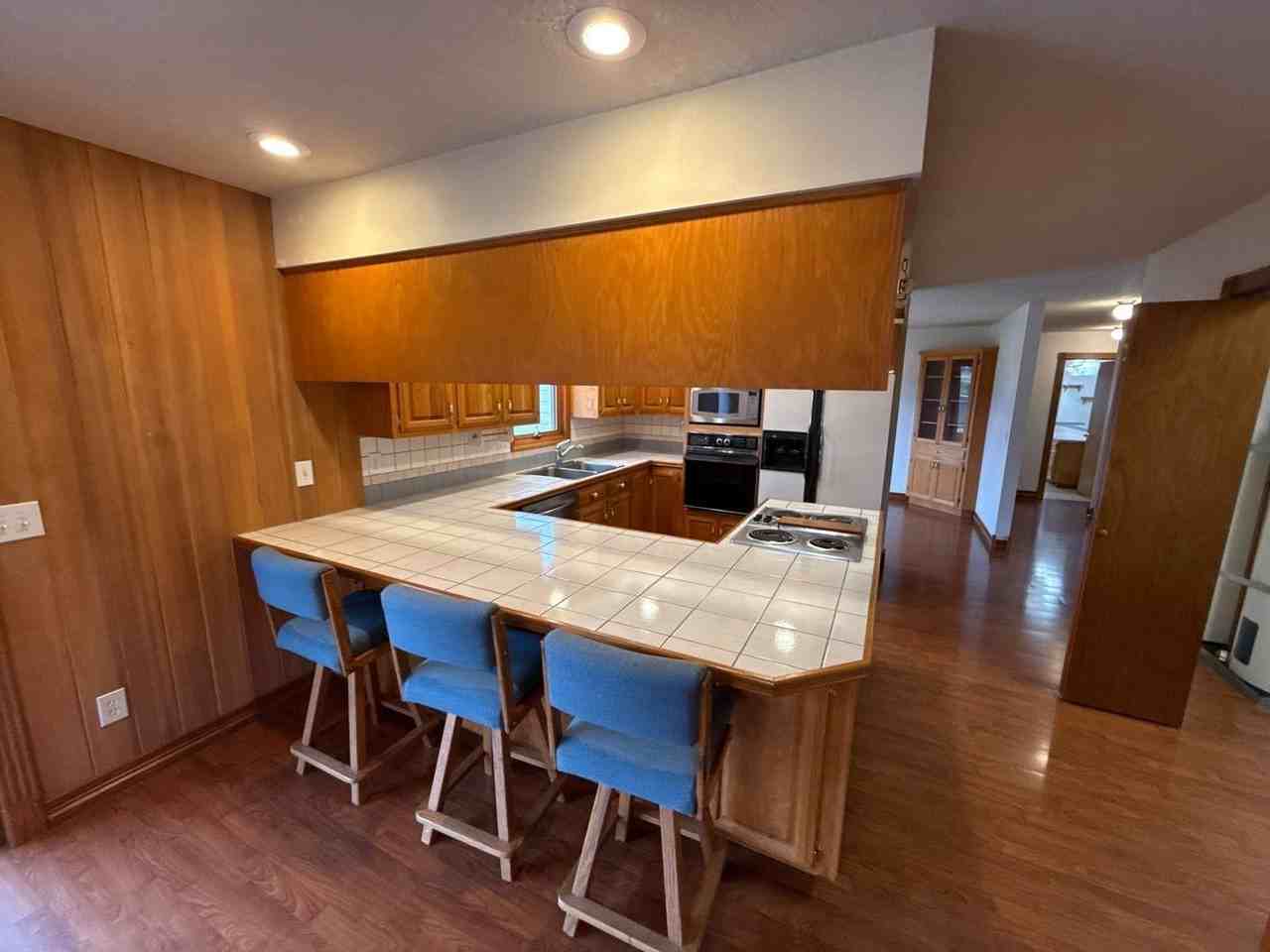 460 Se Conifer Pl - Photo 3 of 43