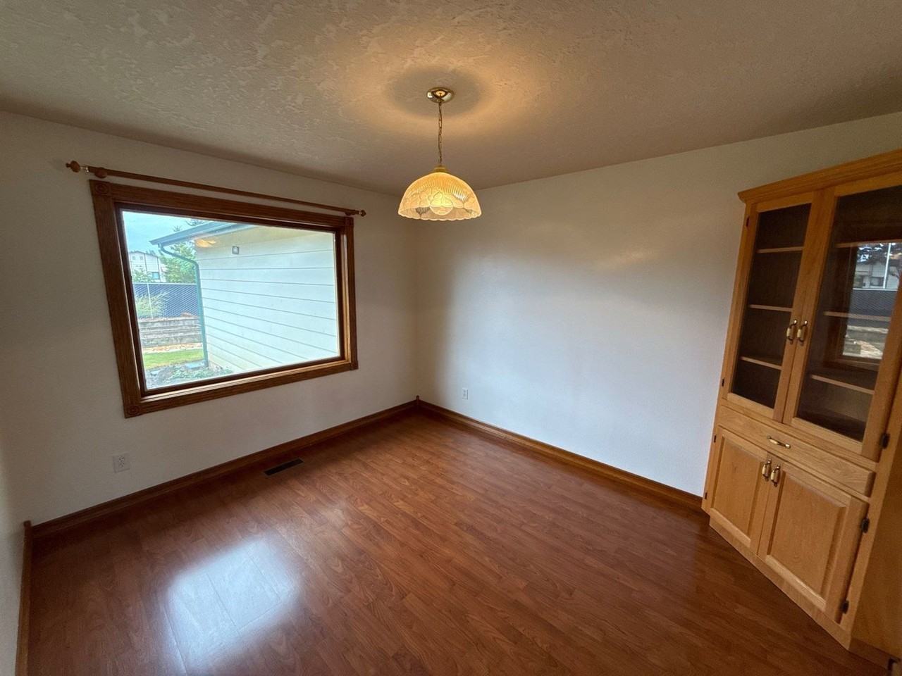 460 Se Conifer Pl - Photo 7 of 43