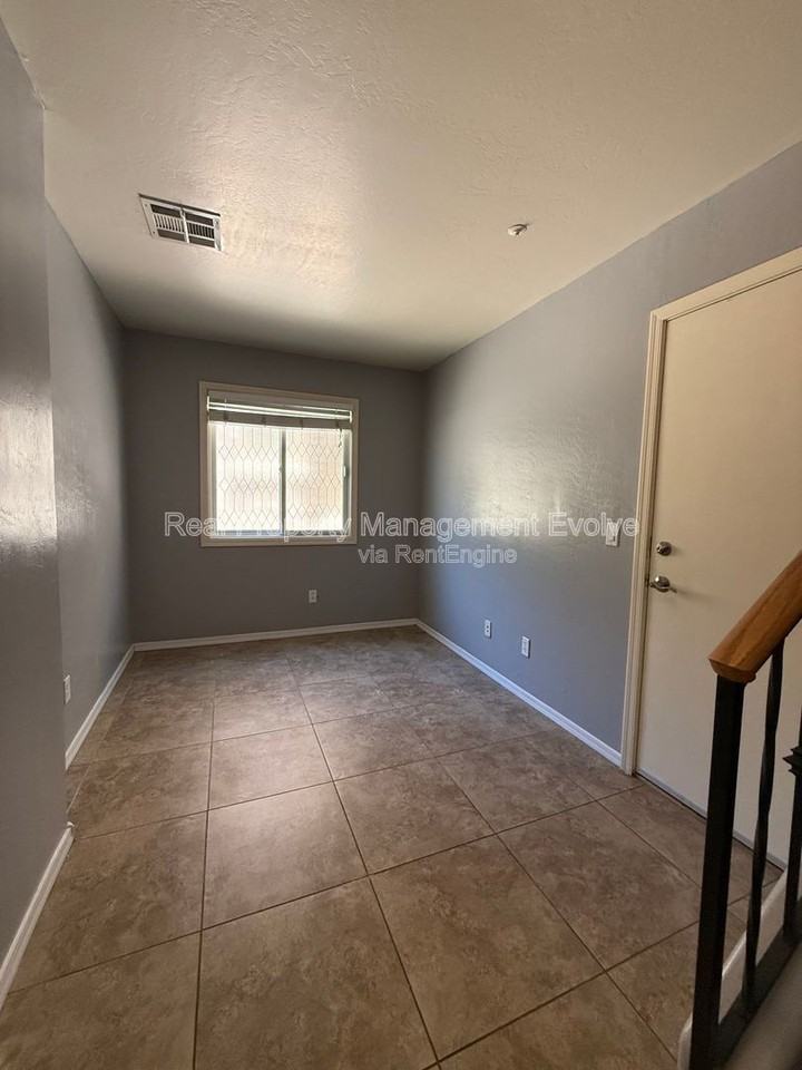 4274 E Jasper Dr - Photo 3 of 21