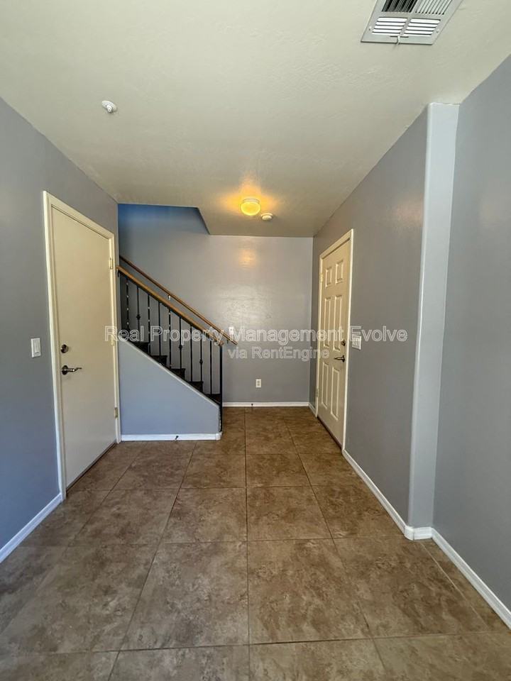 4274 E Jasper Dr - Photo 4 of 21