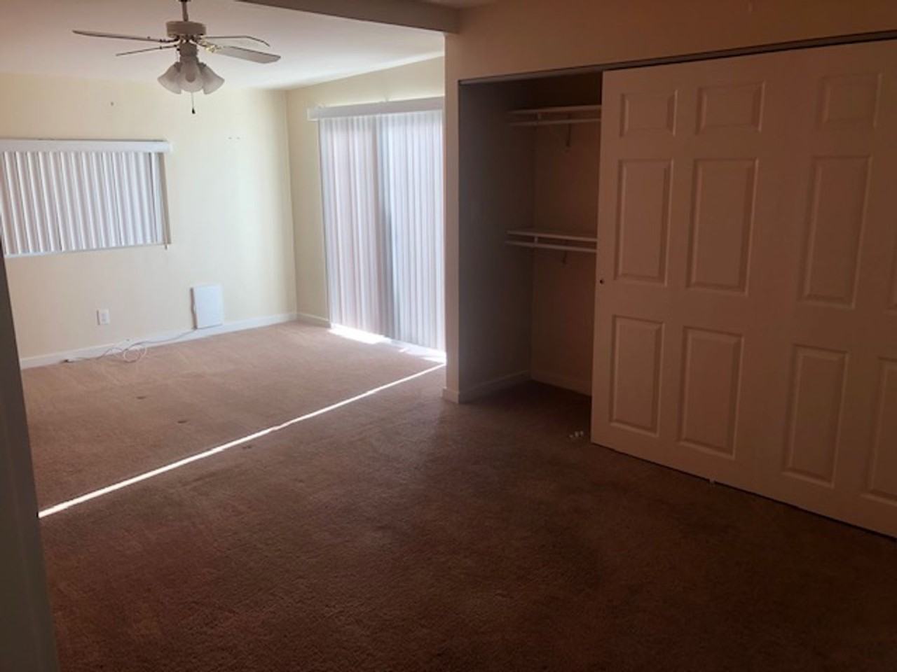 25424 S Wyoming Ave - Photo 6 of 12