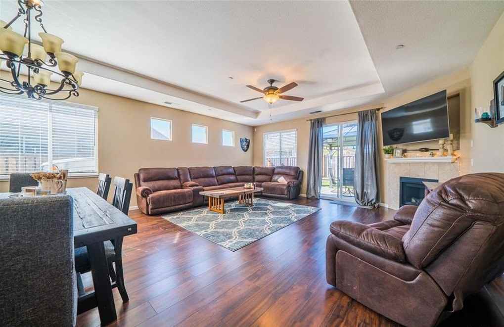 3261 Rogue River Dr - Photo 4 of 14