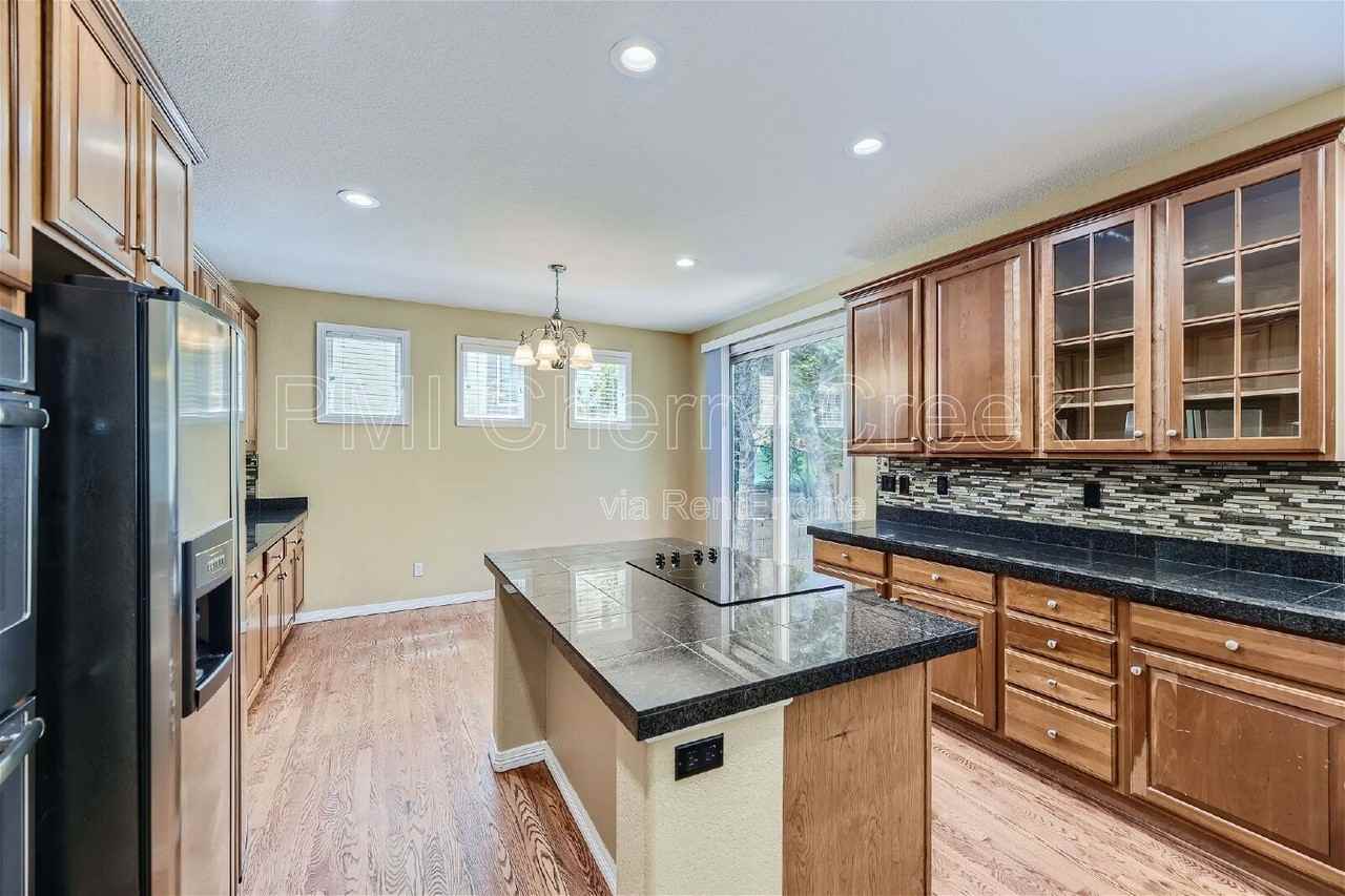 2615 Pemberly Ave - Photo 5 of 28