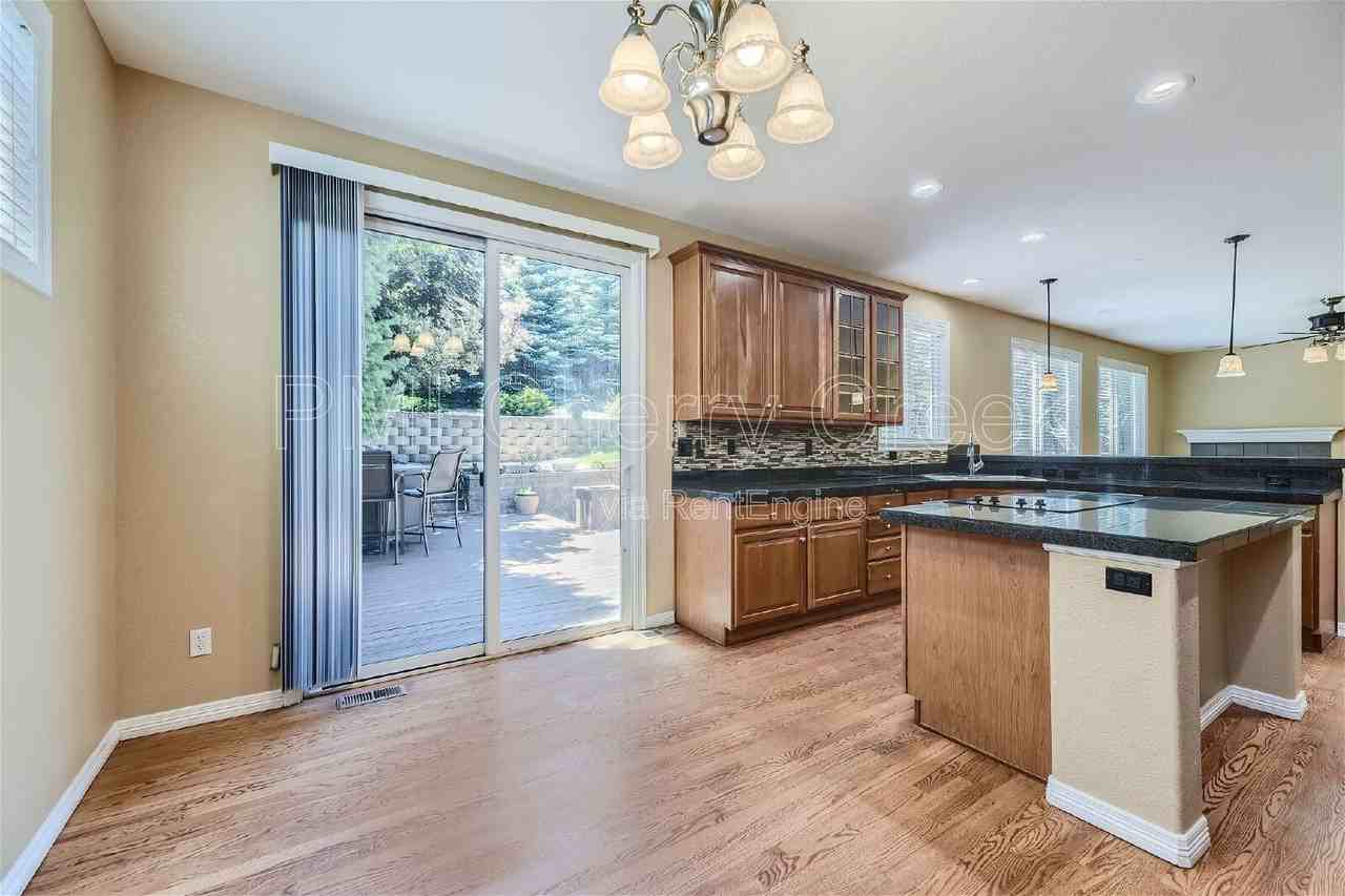 2615 Pemberly Ave - Photo 7 of 28