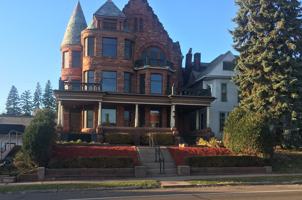 featured image of 1509 E Superior St