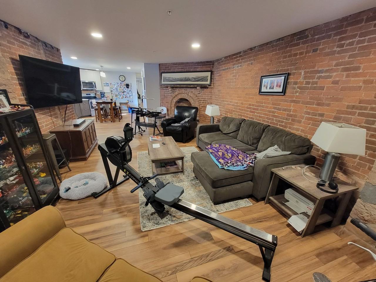 Redstone House, LLC - Photo 3 of 36