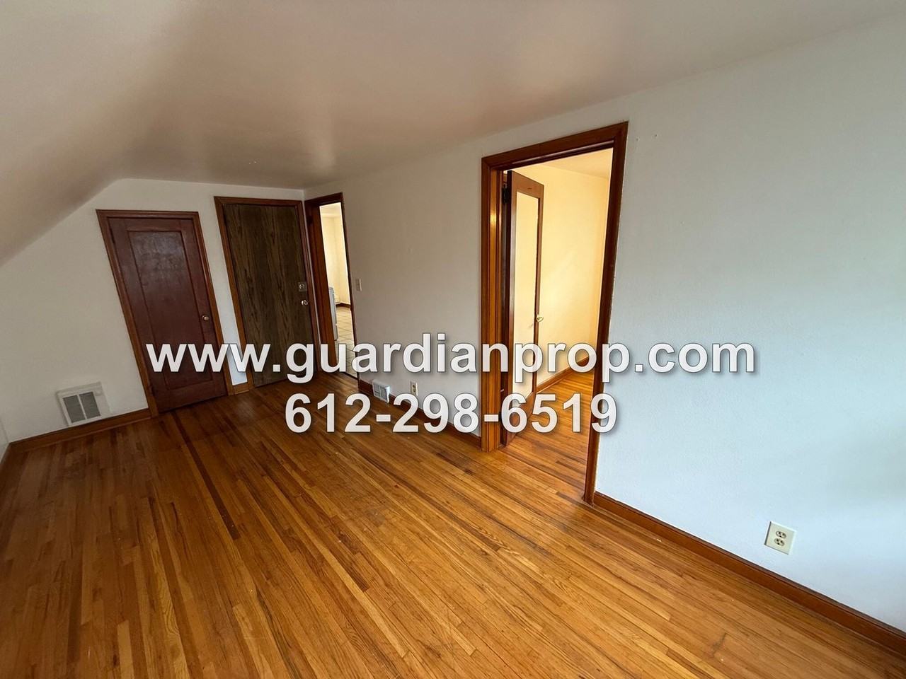 1926 Margaret St - Photo 6 of 10