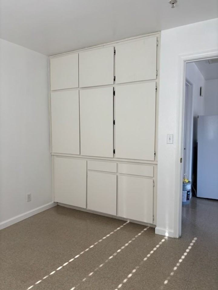 881 W El Monte Way - Photo 2 of 10