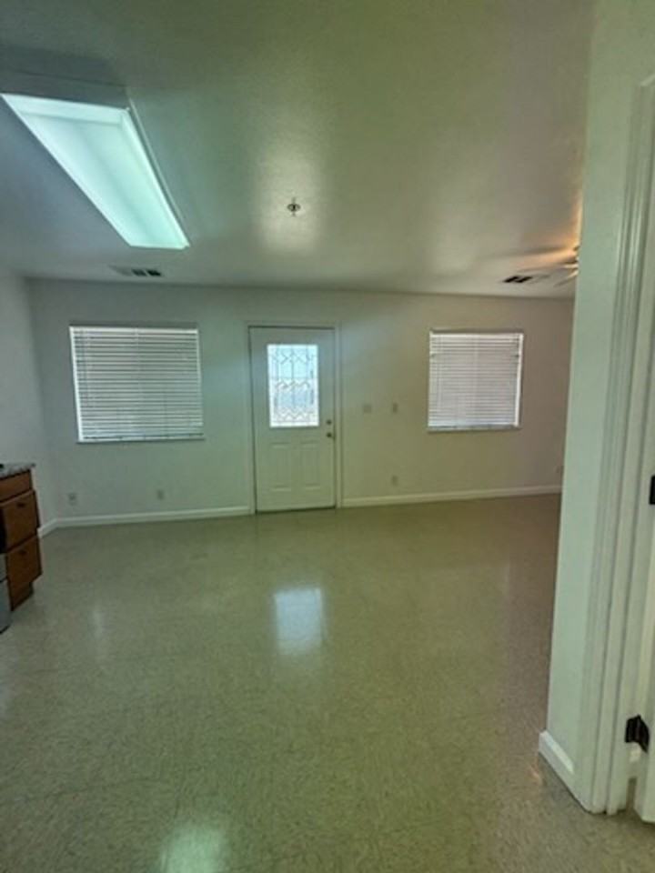 881 W El Monte Way - Photo 3 of 10