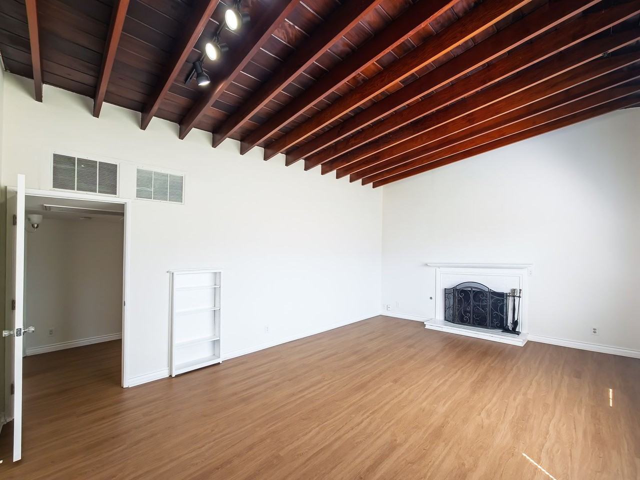 3123 Los Olivos Ln - Photo 3 of 19