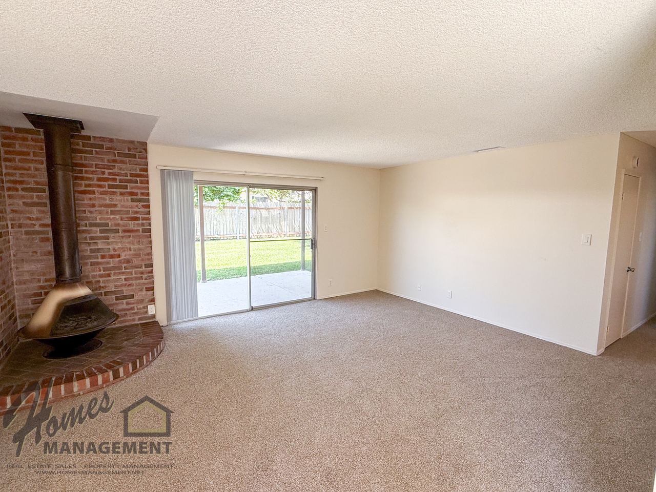 3919 Las Cruces Ave - Photo 4 of 17