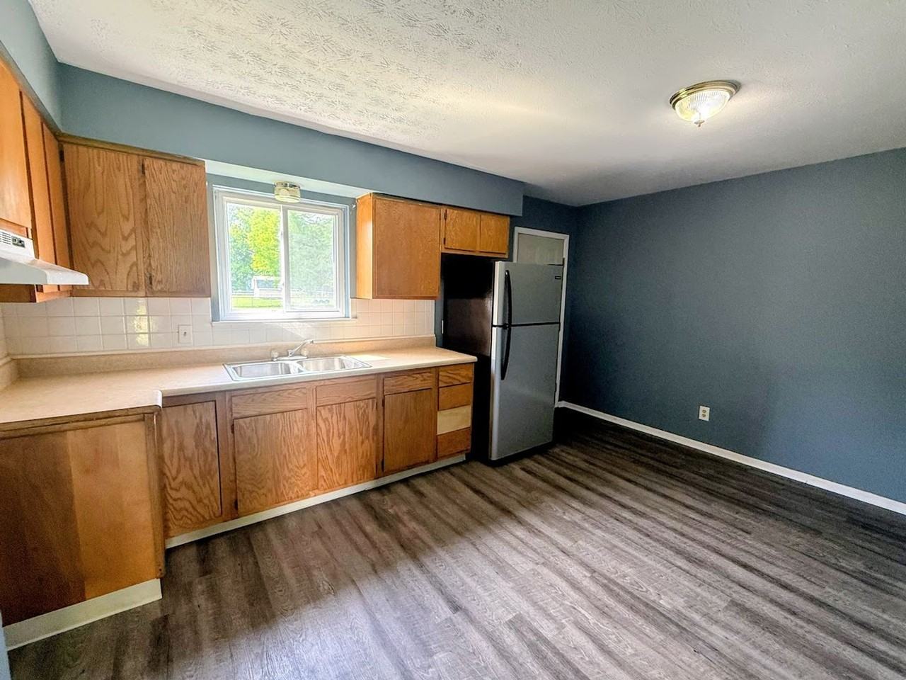 3009 Coventry Blvd Ne - Photo 6 of 20