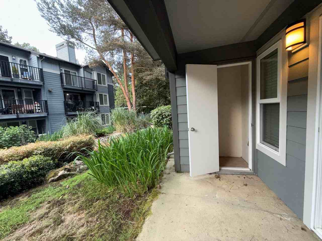 11112 Ne 124th Ln Apt D114 #D114 - Photo 2 of 25