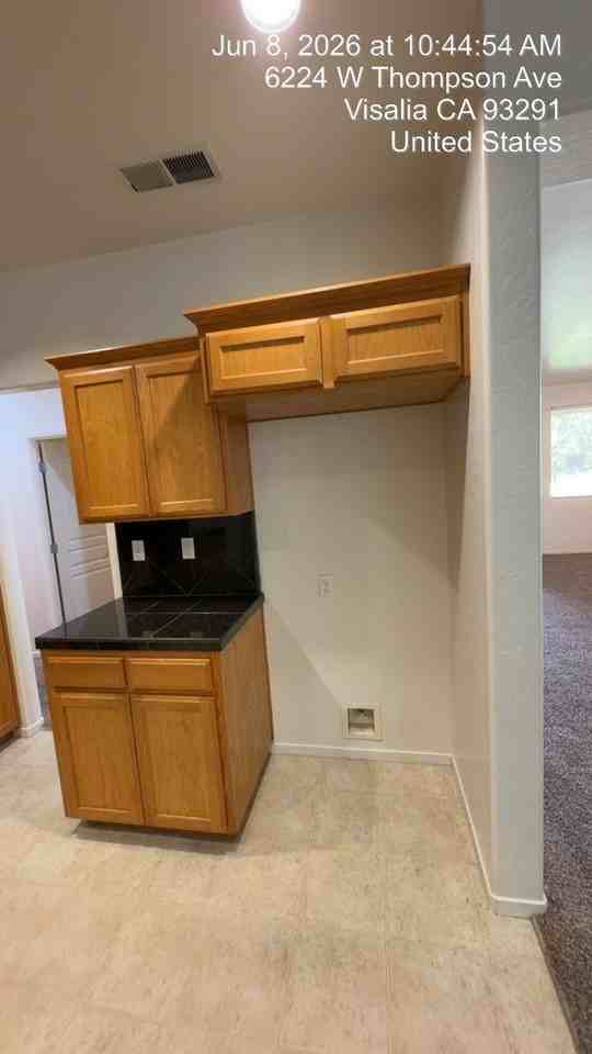 6224 W Thompson Ave - Photo 7 of 29