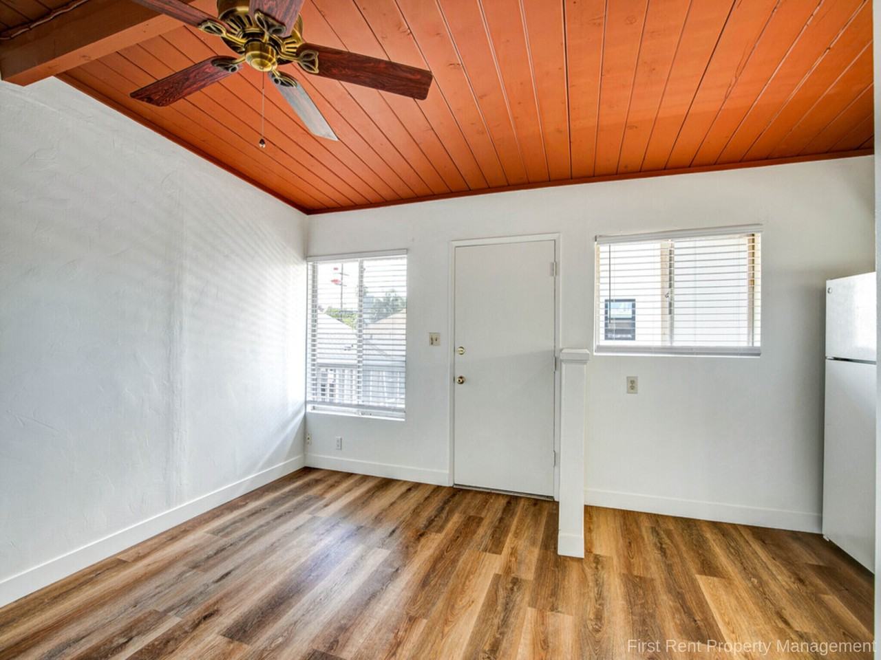 Robinson Ave., 1278 - Photo 3 of 14