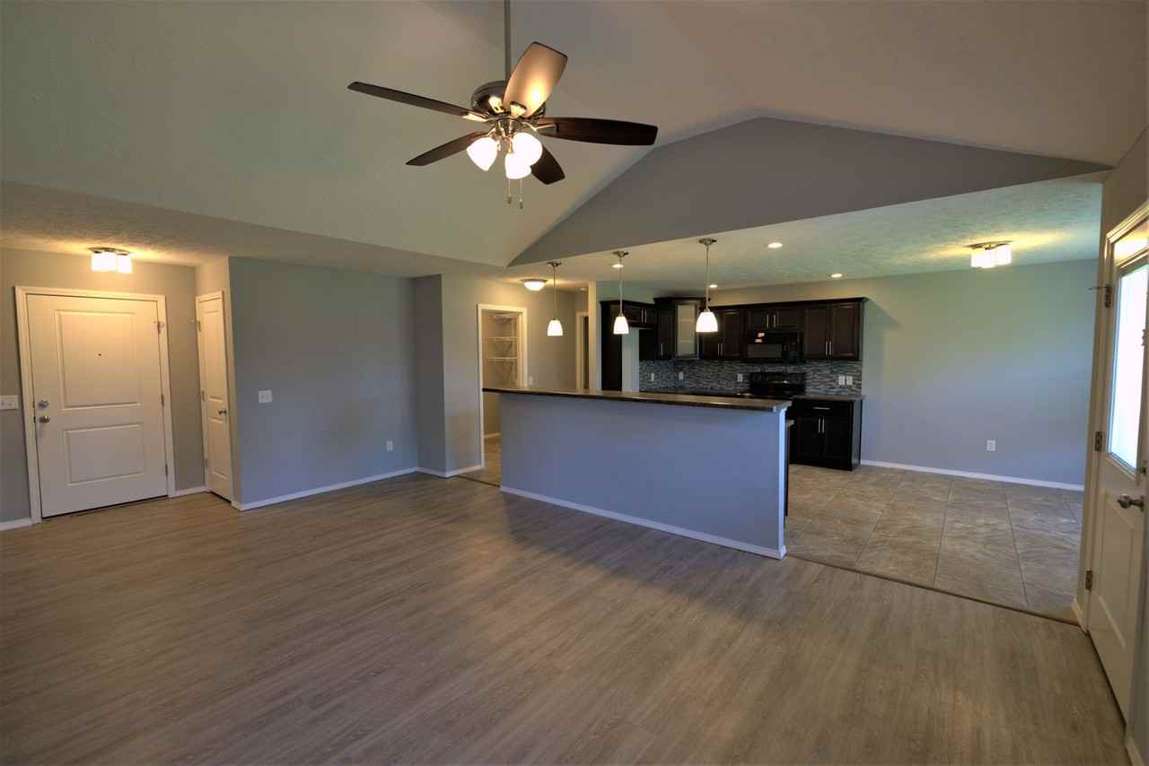 4104 N Grassland Dr - Photo 5 of 16
