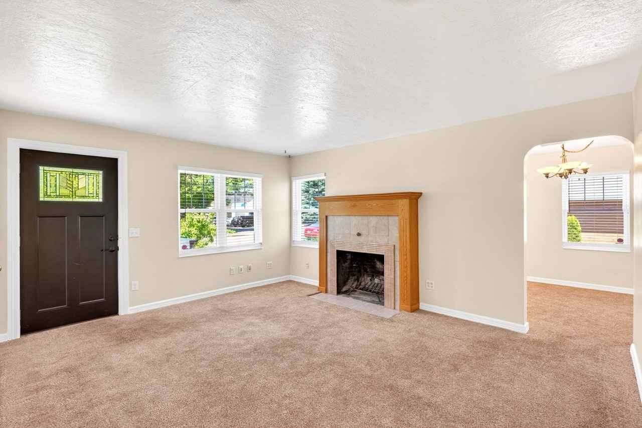 1414 Ne 109th Ave - Photo 5 of 25