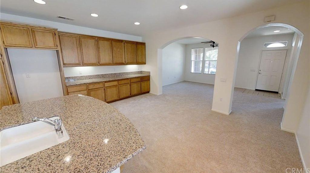8240 Triplett Ln - Photo 5 of 12
