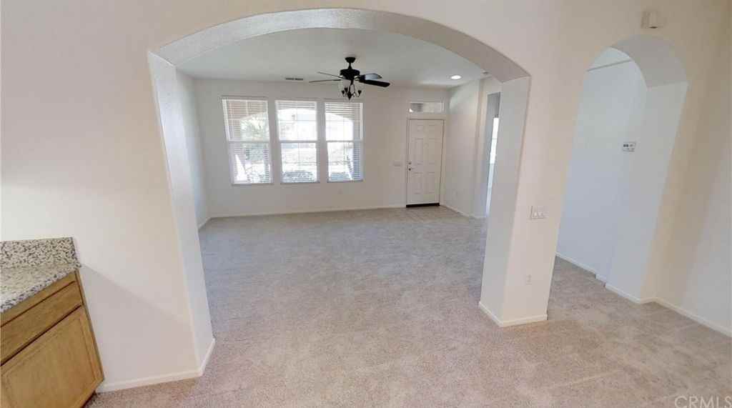 8240 Triplett Ln - Photo 7 of 12