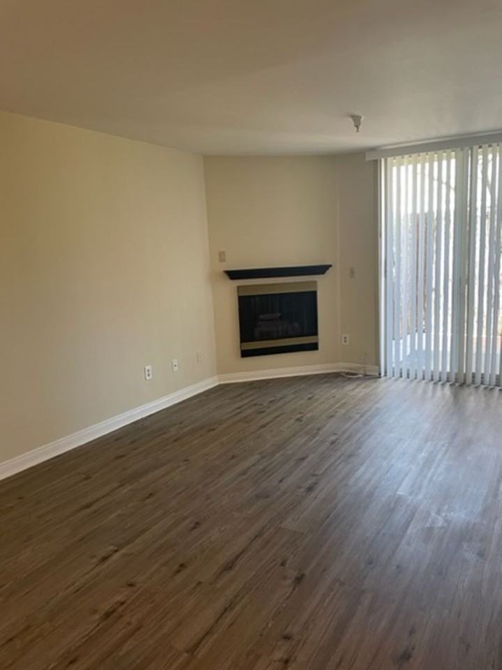 5143 Bakman Ave #102 - Photo 5 of 17