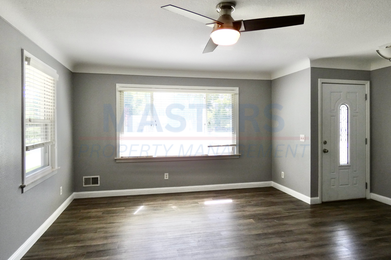 827 Wall St - Photo 4 of 17