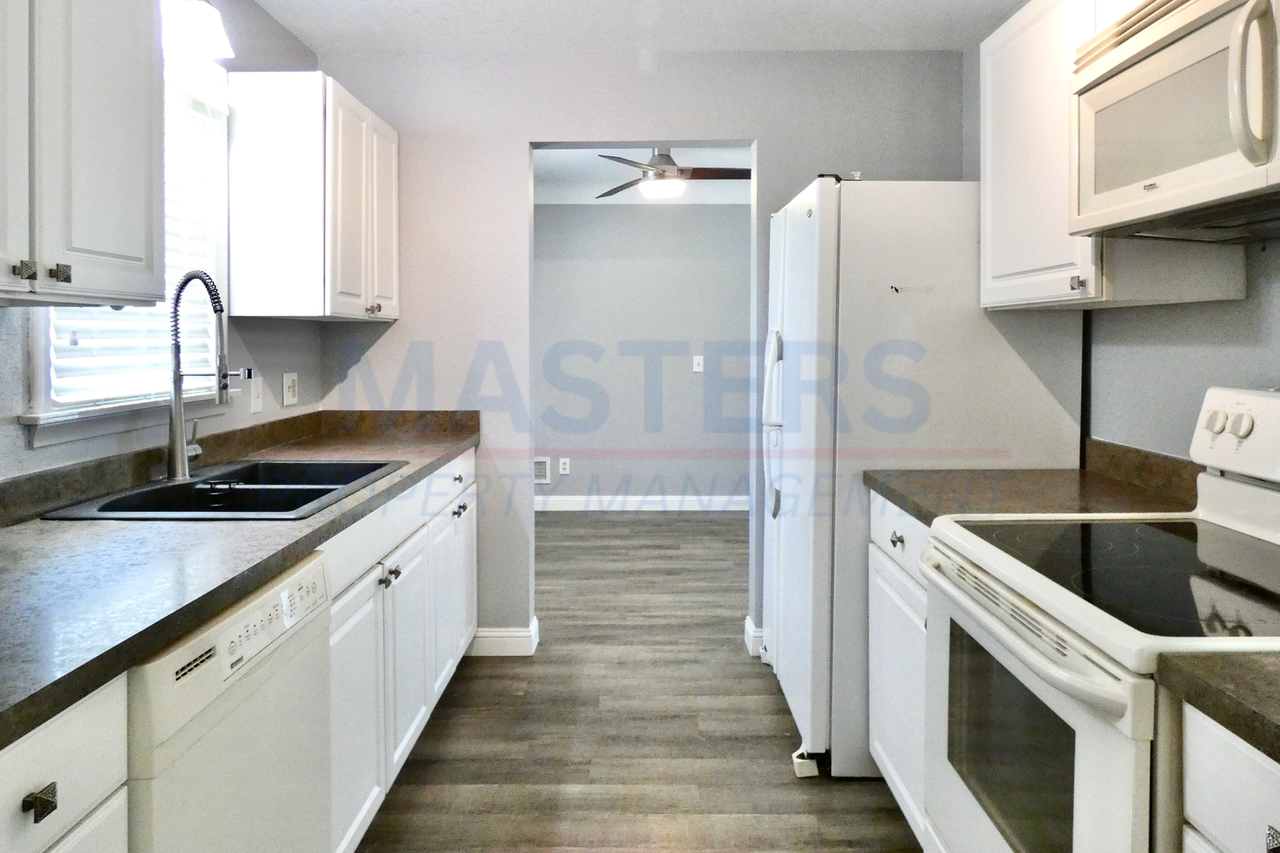 827 Wall St - Photo 7 of 17