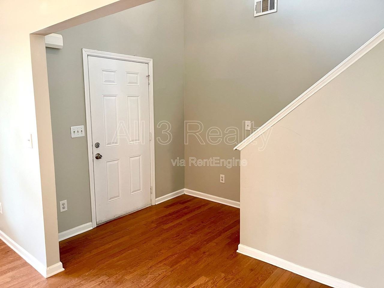 225 Forrest Ln - Photo 3 of 26