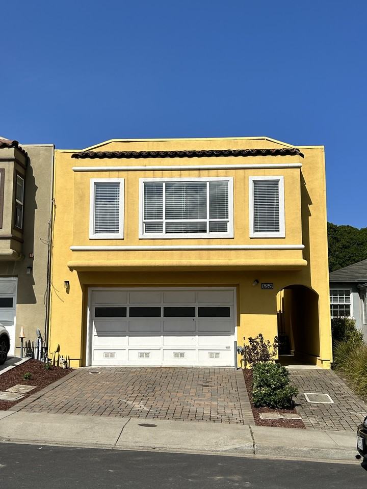 1626-1628 Annie Street - Photo 2 of 11