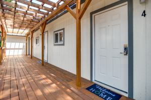 featured image of 905 W Abram St