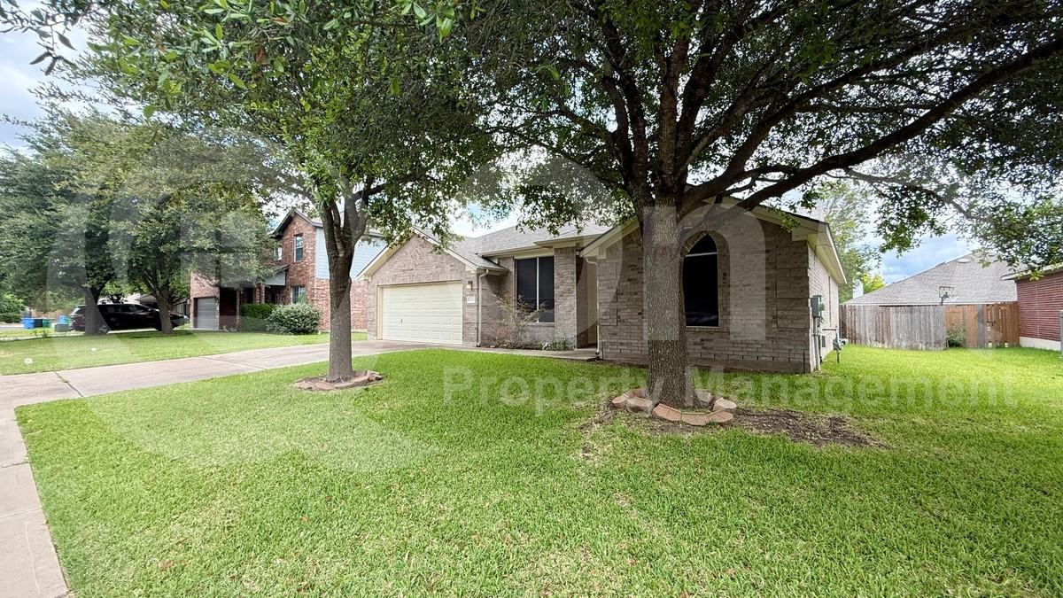 18905 Stirling Castle Ct - Photo 3 of 22