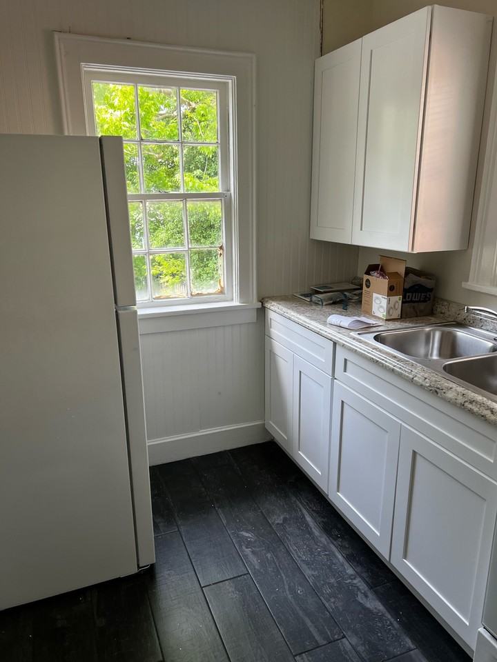 222 Campsie Place - Photo 5 of 28