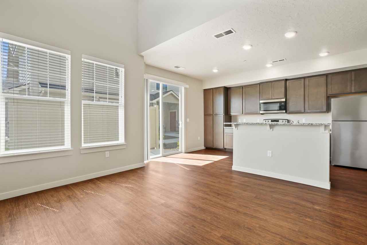 7356 N Lucy Rose Ln #104 - Photo 3 of 41
