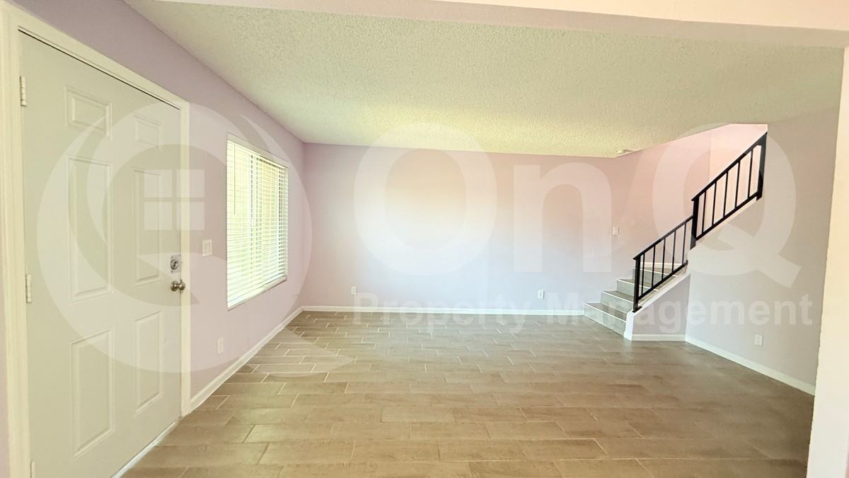 1442 N 53rd Dr - Photo 5 of 20