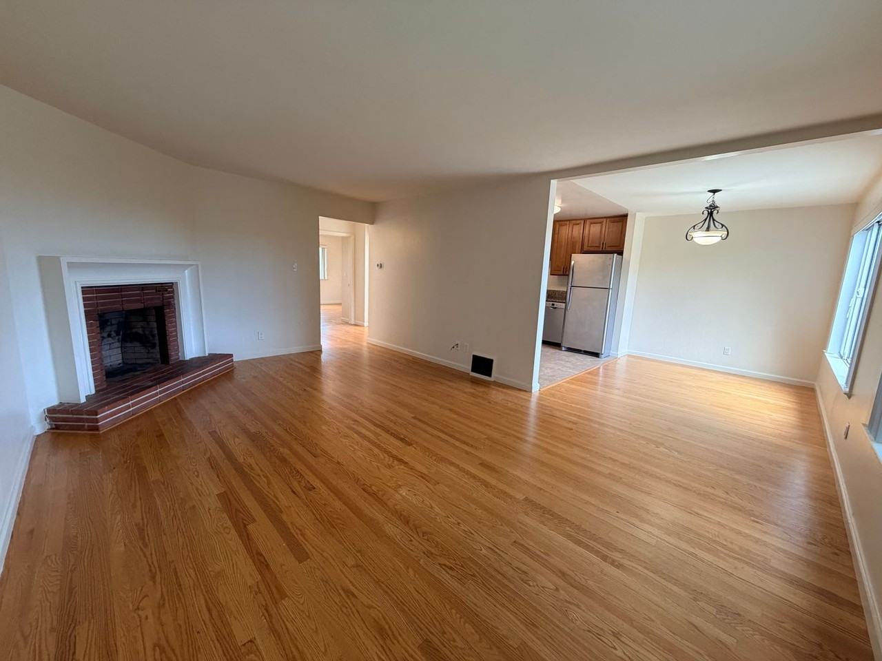 1724 Burrows St - Photo 4 of 21